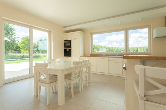 Dining area in modern kitchen