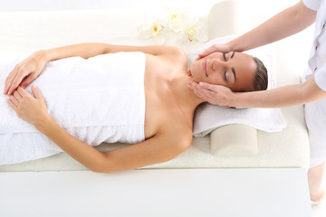 Relaks w spa relaksacyjny masaż