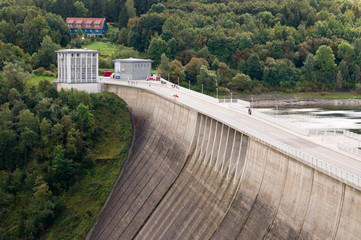 Fototapeta na wymiar Rappbodetalsperre im Harz