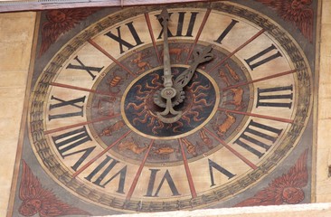 Fototapeta na wymiar Horloge à Vérone