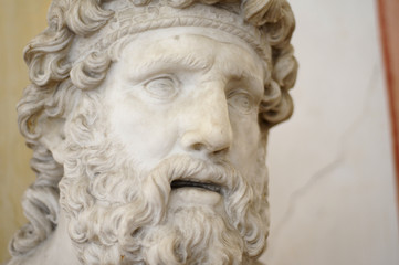 Obraz premium Head of a classical statue