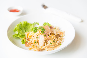 Stir fried Spaghetti with Chicken and egg. and egg.