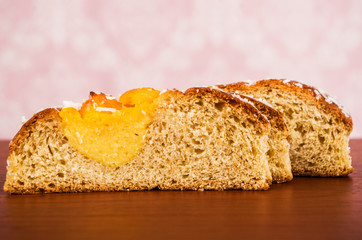 coconut bun cake cut