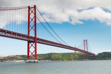 Fototapeta na wymiar bridge of 25th April, Lisbon