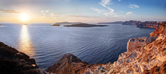 Cliff and volcanic rocks of Santorini island, Greece. Caldera © Photocreo Bednarek