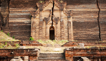 Pa Hto Taw Gyi Mingun pagoda in Mandalay, Myanmar (Burma)