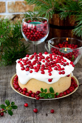 White chocolate cheesecake tart with cranberries
