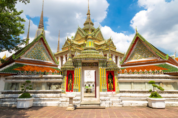 Fototapeta premium buddism temple closeup view