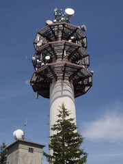 Torre de telecomunicaciones en el Salève (Francia)