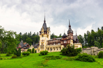 Fototapeta premium Zamek Peles, Sinaia, Rumunia