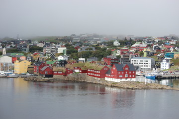 Torshavn unter Nebeldecke