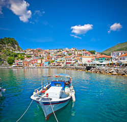 Fototapeta na wymiar Beautiful panoramic view of Parga, Greece.