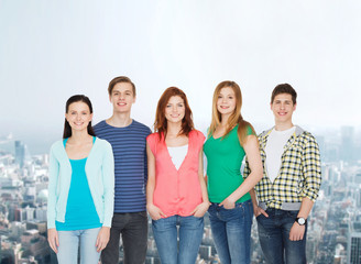 Obraz premium group of smiling students standing