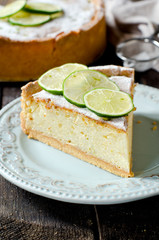 Tart with cream and lime