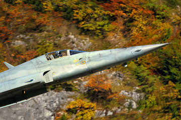 F-5, Myśliwiec, Krajobraz górski, Alpy, Szwajcaria © janmiko