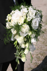 bouquet blanc composé pour la mariée