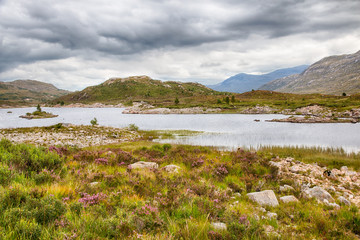 Fototapeta na wymiar Lake between the Highlands HDR