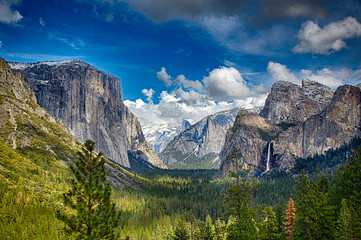 Tunnel View
