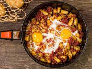 rustic minced corned beef potato hash