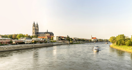 Fototapeta premium Magdeburg - DOM - Elbpanorama 07066