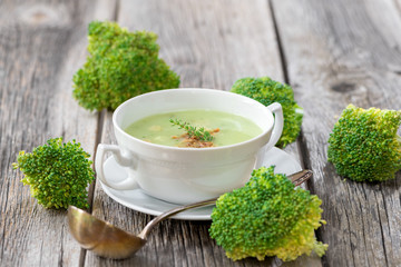 Broccolicremesuppe