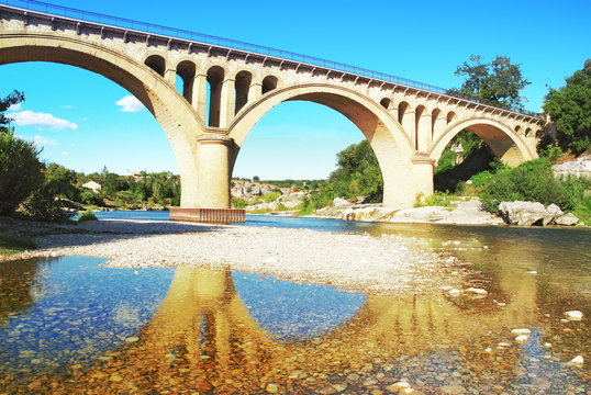 Le pont de Collias