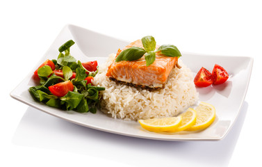 Grilled salmon, white rice and vegetables