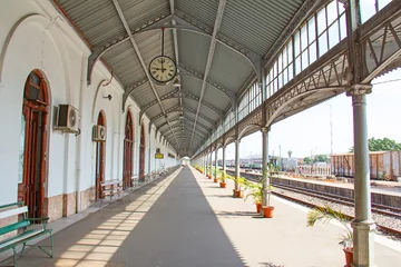 Selbstklebende Fototapete Afrika Bahnhof Maputo