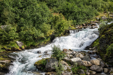 Ein Fluß in Geiranger in Norwegen.