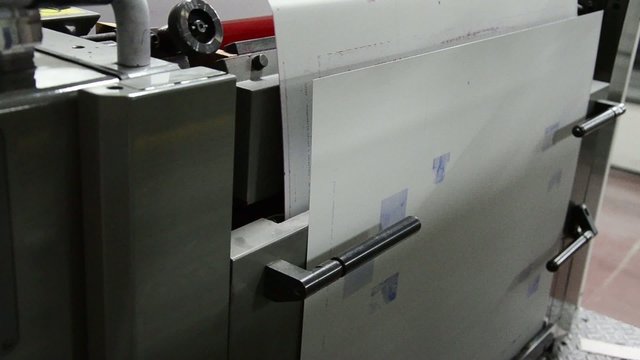 print shop, offset machine