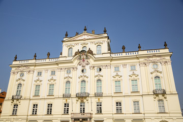 Fototapeta na wymiar fron of royal palace in Prague