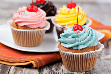  Cupcake on a wooden table