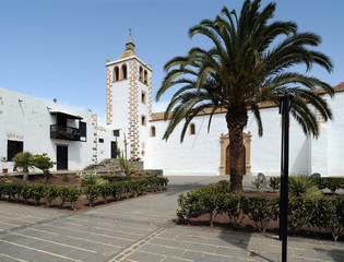 Fototapeta na wymiar L'église Santa María de Betancuria à Fuerteventura