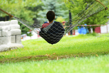 hamakta sallanmak © emerald_media
