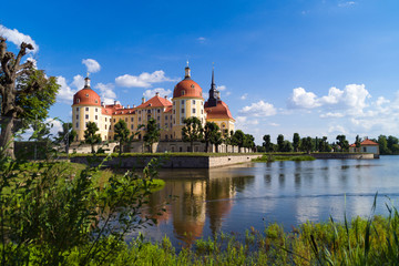 Obraz premium Schloss Moritzburg Panorama mit Teich