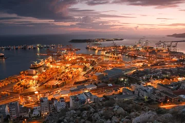 Fototapeten View of container port in Piraeus, Athens. © milangonda