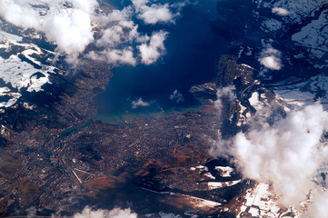 Port-Valais mit Genfer See aus der Luft