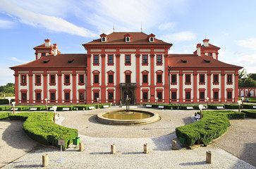 Obraz premium Troja Palace in Prague.
