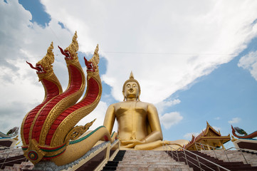 Gloden buddha wat muang, Ang thong Thailand