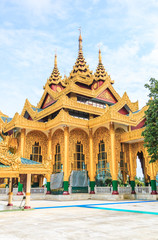Fototapeta na wymiar Kyauk Taw Gyi temple in Yangon, Myanmar