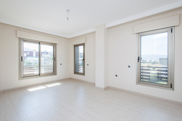 New empty master bedroom