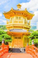 Fototapeta premium Gold Chinese pavilion at the park of Hong Kong