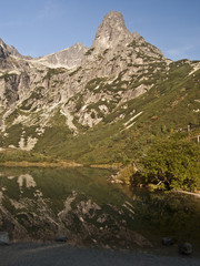 Fototapeta na wymiar Zelene pleso with Jastrabia veža and other peaks