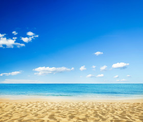 Obrazy na Szkle  beautiful beach and tropical sea