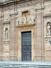 Santuario del SS Crocifisso e della pietà - portale