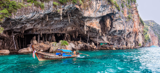 Viking Cave on Phi Phi Leh island, Thailand - obrazy, fototapety, plakaty