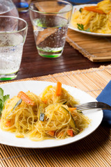 Spaghetti di soia con verdurine