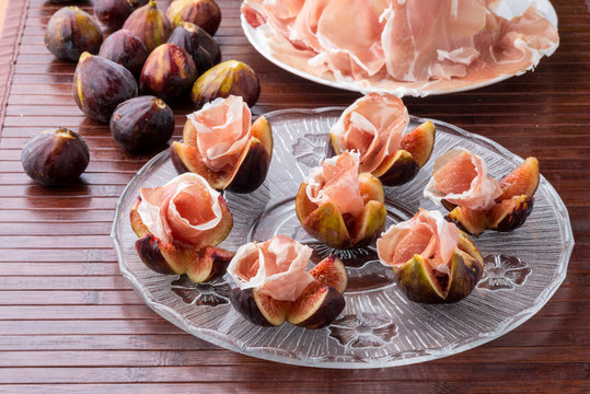 Fichi con roselline di culatello
