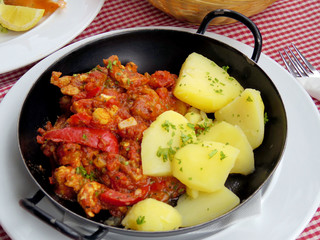 Chicken with tomatoes sauce