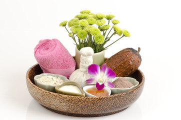 Mask with cocoa (powder), honey, yogurt and oatmeal.